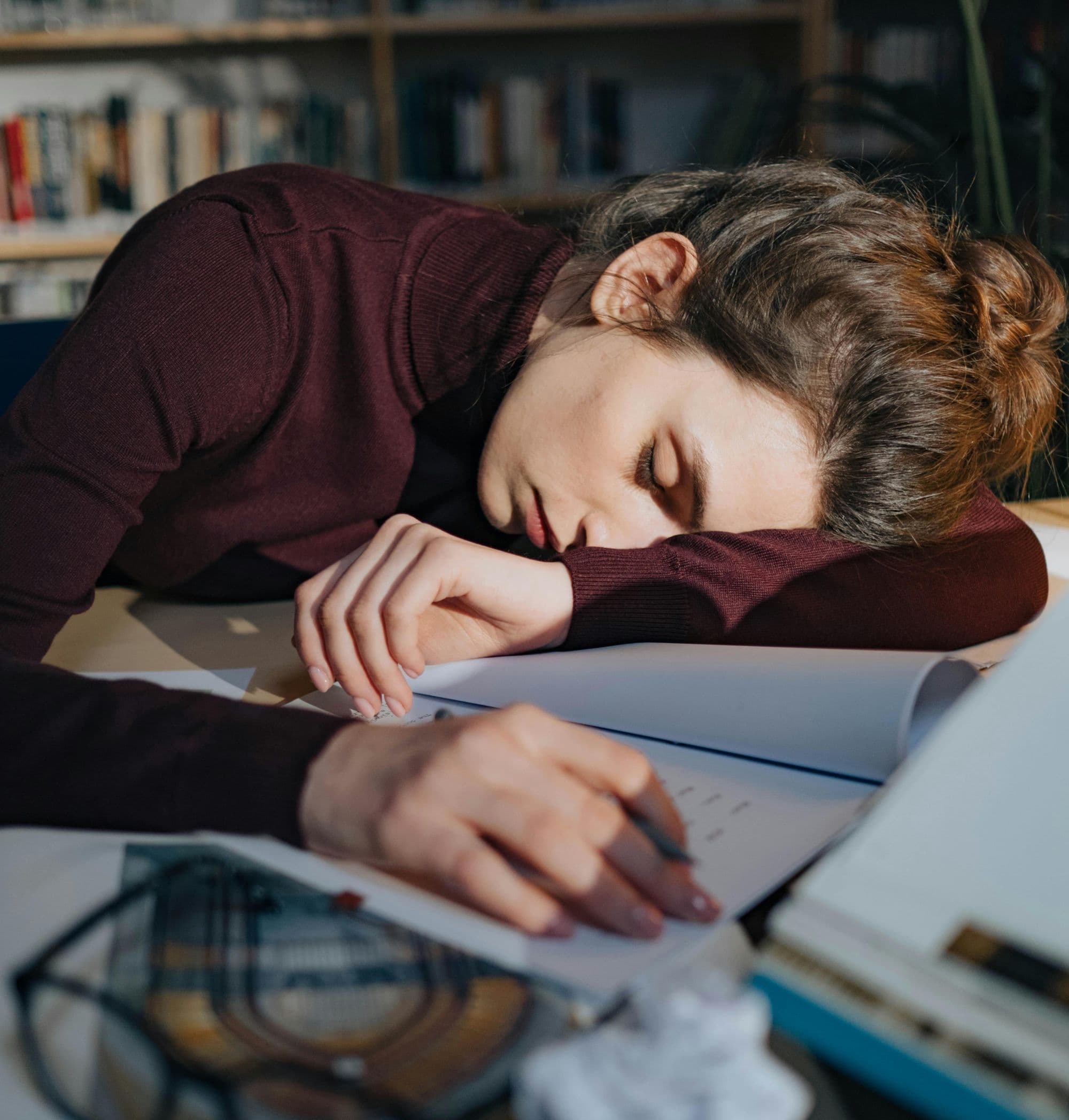 Burnout kod žena: Kako ga prepoznati, zašto je tiši i opasniji nego kod muškaraca?